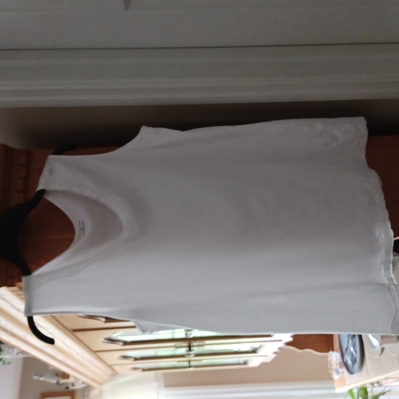 White V neck top - Picture 1 of 5